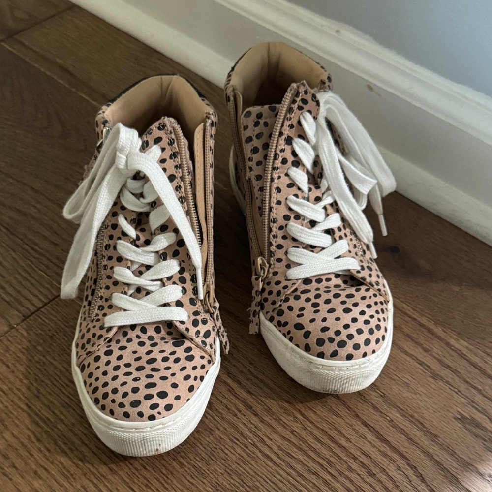 Universal Thread Pink Cheetah Print High-Top Sneakers with Side Zip